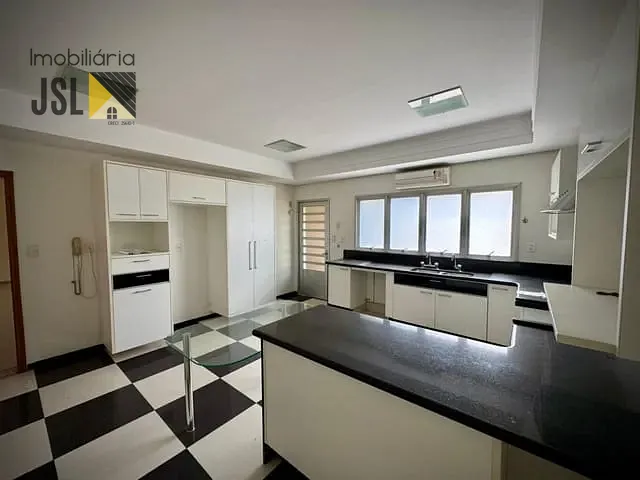 Casa com 1200m² 5 quartos e 6 banheiros, à venda, no bairro Residencial Santa Helena em Caçapava