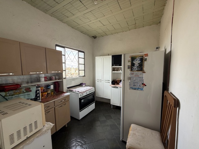 Casa 2 quartos e 1 banheiro, à venda, no bairro Jardim Alvorada em Belo Horizonte