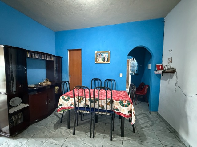Casa 2 quartos e 1 banheiro, à venda, no bairro Jardim Alvorada em Belo Horizonte