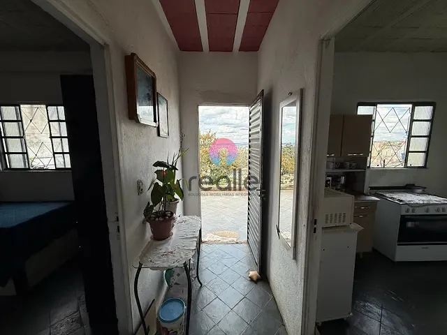 Casa 2 quartos e 1 banheiro, à venda, no bairro Jardim Alvorada em Belo Horizonte
