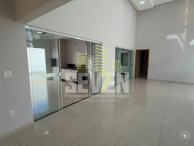 Casa com 360m² 3 quartos e 3 banheiros, para alugar, no bairro Residencial Lago Sul em Bauru
