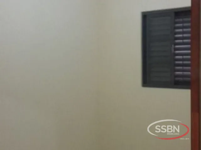 Casa 3 quartos e 1 banheiro, para alugar, no bairro Parque Residencial Klavin em Nova Odessa