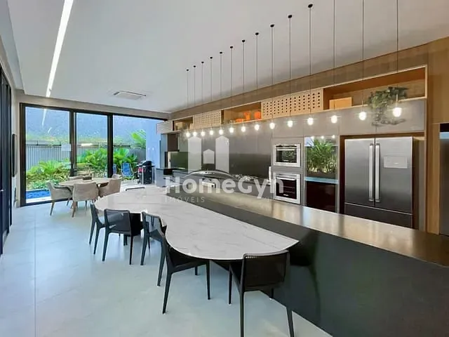 Casa com 436m² 3 quartos e 4 banheiros, à venda, no bairro Jardins Verona em Goiânia