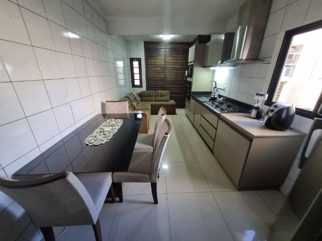 Casa com 171m² 2 quartos e 2 banheiros, à venda, no bairro Jardim das Tradições em Pelotas