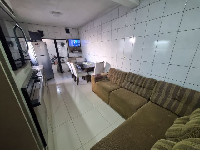 Casa com 171m² 2 quartos e 2 banheiros, à venda, no bairro Jardim das Tradições em Pelotas