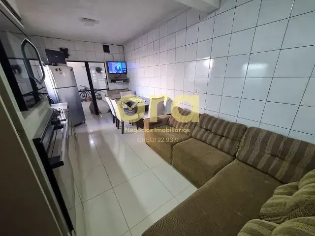 Casa com 171m² 2 quartos e 2 banheiros, à venda, no bairro Jardim das Tradições em Pelotas