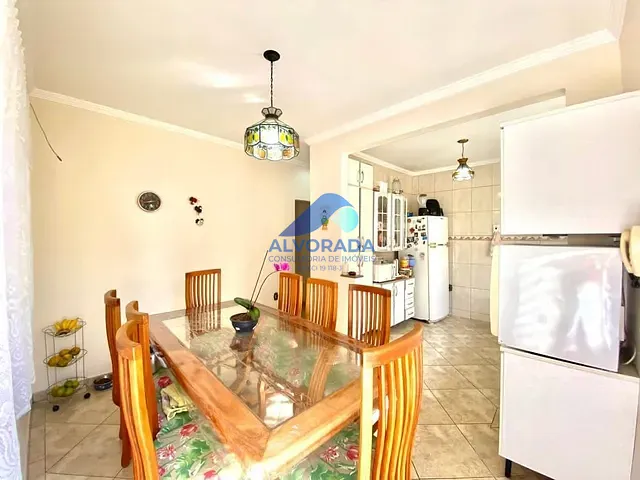 Casa com 250m² 4 quartos e 3 banheiros, à venda, no bairro Bosque dos Eucaliptos em São José dos Campos