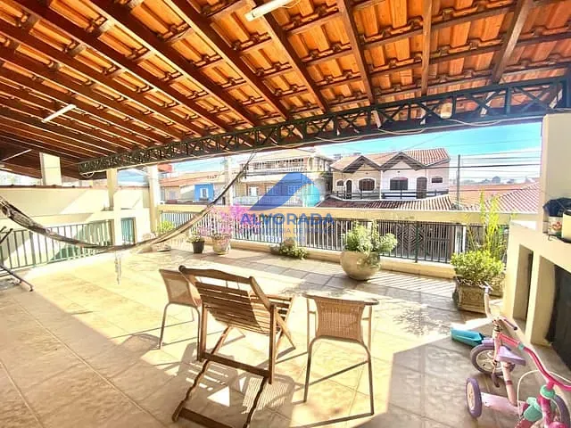 Casa com 250m² 4 quartos e 3 banheiros, à venda, no bairro Bosque dos Eucaliptos em São José dos Campos