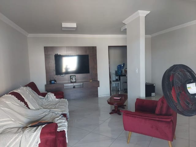 Casa 3 quartos e 2 banheiros, à venda, no bairro Parque Visconde de Ururaí em Campos dos Goytacazes