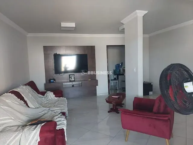Casa 3 quartos e 2 banheiros, à venda, no bairro Parque Visconde de Ururaí em Campos dos Goytacazes