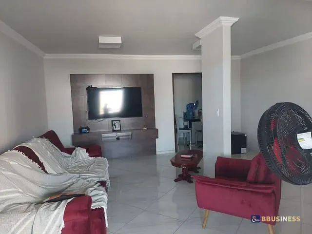 Casa 3 quartos e 2 banheiros, à venda, no bairro Parque Visconde de Ururaí em Campos dos Goytacazes