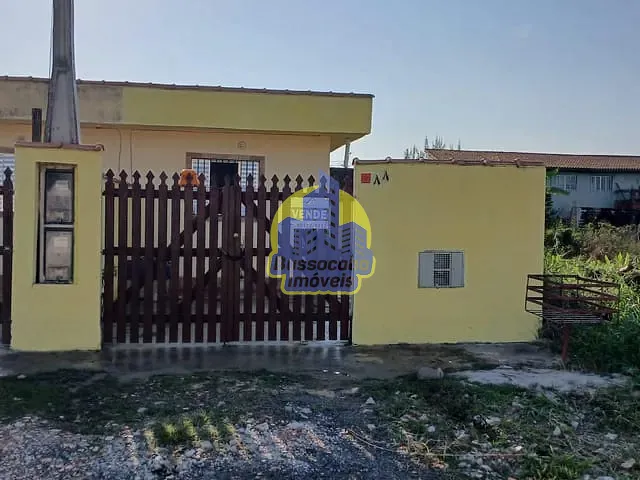 Casa com 125m² 2 quartos e 1 banheiro, à venda, no bairro Balneário Tupy em Itanhaém