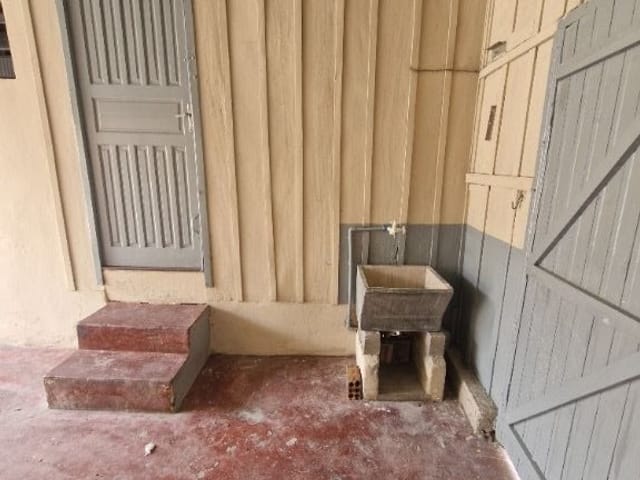 Casa com 203m² 2 quartos e 1 banheiro, para alugar, no bairro Bairro Alto em Curitiba