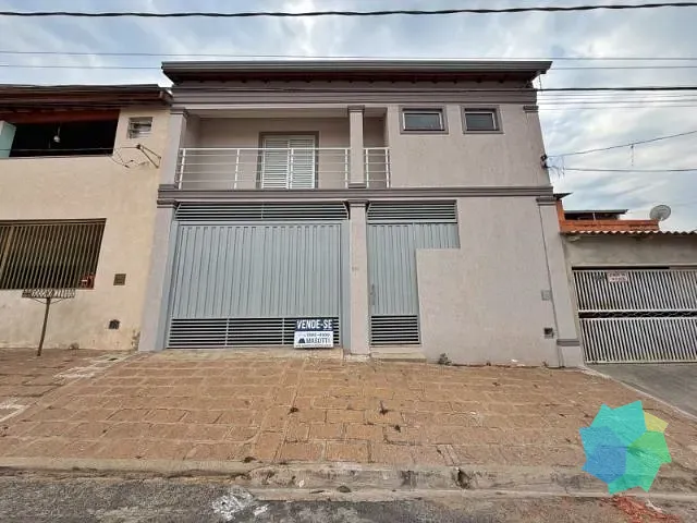 Casa com 152m² 3 quartos e 2 banheiros, à venda ou para alugar, no bairro Lauro Bueno de Camargo em Indaiatuba