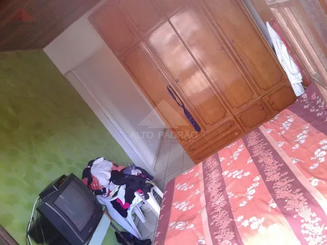 Casa 2 quartos e 1 banheiro, à venda, no bairro Jardim Zaira em Mauá