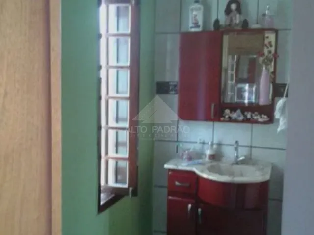 Casa 2 quartos e 1 banheiro, à venda, no bairro Jardim Zaira em Mauá