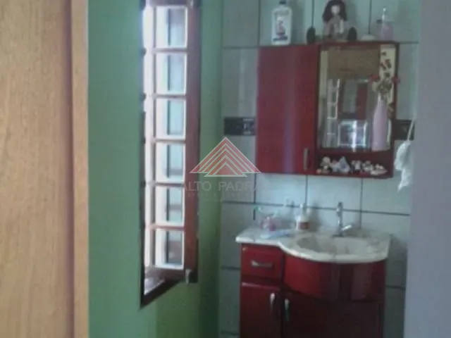 Casa 2 quartos e 1 banheiro, à venda, no bairro Jardim Zaira em Mauá