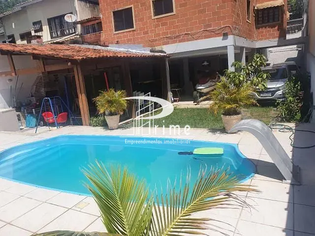 Casa com 400m² 5 quartos e 5 banheiros, à venda, no bairro Itaipu em Niterói