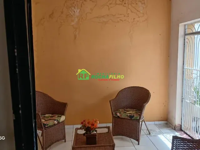 Casa com 525m² 4 quartos e 2 banheiros, à venda, no bairro centro em Teresina