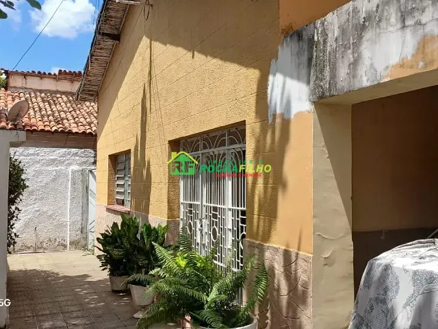 Casa com 525m² 4 quartos e 2 banheiros, à venda, no bairro centro em Teresina