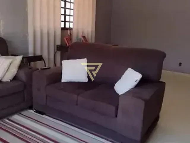 Casa com 225m² 2 quartos e 3 banheiros, à venda, no bairro Jardim Diva Tarlá de Carvalho em Ribeirão Preto