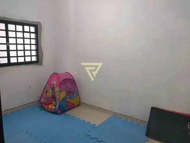 Casa com 225m² 2 quartos e 3 banheiros, à venda, no bairro Jardim Diva Tarlá de Carvalho em Ribeirão Preto