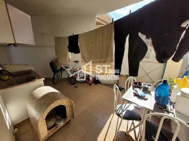 Casa com 107m², à venda, no bairro Centro em Andradas