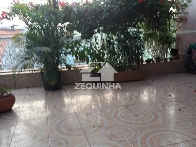 Casa com 180m² 5 quartos e 4 banheiros, à venda, no bairro Conj. Metalurgicos em Osasco