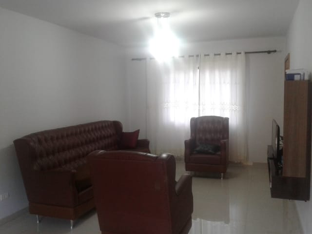 Casa com 91m² 3 quartos e 2 banheiros, à venda, no bairro Uvaranas em Ponta Grossa