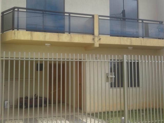 Casa com 91m² 3 quartos e 2 banheiros, à venda, no bairro Uvaranas em Ponta Grossa