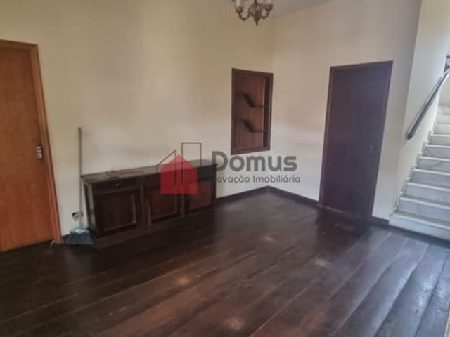 Casa à venda, no bairro Jardim Rosely em Pindamonhangaba