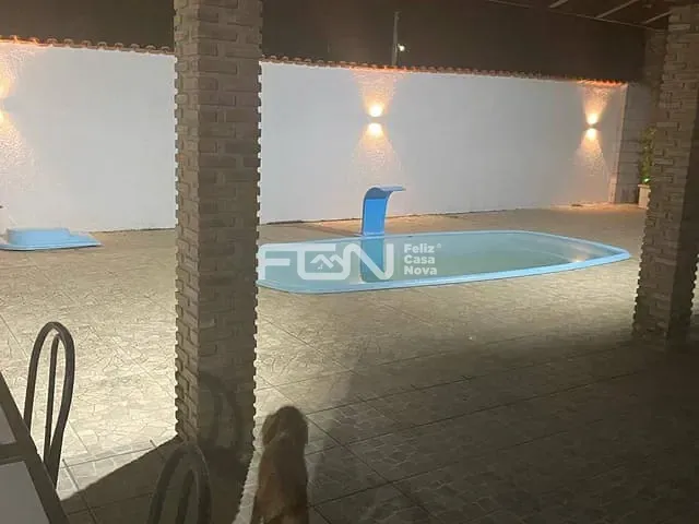 Casa 3 quartos e 3 banheiros, para alugar, no bairro Arembepe (Abrantes) em Camaçari