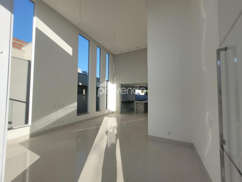 Casa, 4 quartos, 197 m² - Foto 2