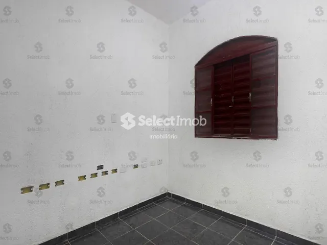 Casa com 80m², para alugar, no bairro Parque Boa Esperança em Mauá