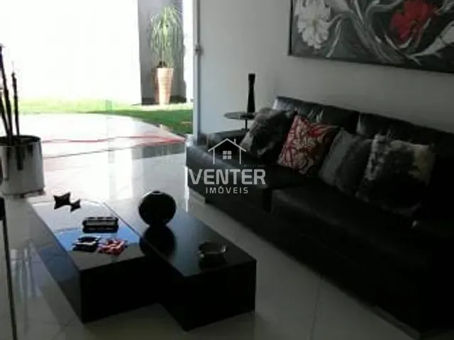 Casa com 330m² 3 quartos e 6 banheiros, à venda, no bairro Condomínio Village Taubaté em Taubaté