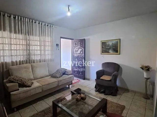 Casa com 165m² 3 quartos e 2 banheiros, à venda, no bairro Tangarás em Bauru