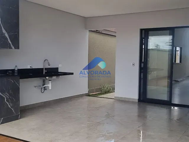 Casa com 349m² 3 quartos e 3 banheiros, à venda, no bairro Condomínio Residencial Mantiqueira em São José dos Campos