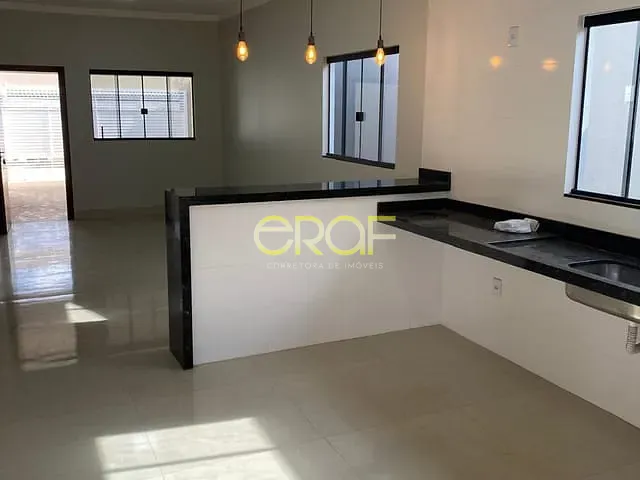 Casa com 300m² 3 quartos e 2 banheiros, à venda, no bairro Parque da Colina I em Formosa