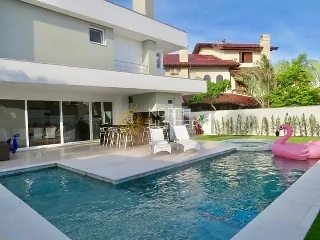 Casa com 465m² 5 quartos e 4 banheiros, à venda, no bairro Jurerê Internacional em Florianópolis