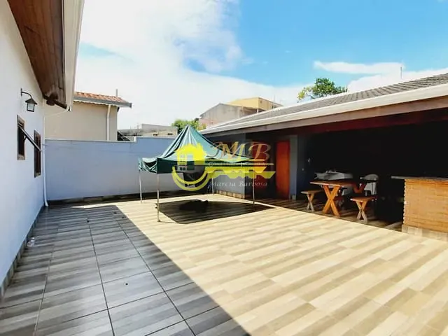 Casa com 300m² 3 quartos e 2 banheiros, à venda, no bairro Jardim Melina I em Campinas