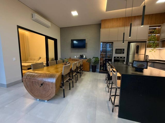 Casa com 360m² 3 quartos e 1 banheiro, à venda, no bairro Residencial Paris em Sinop