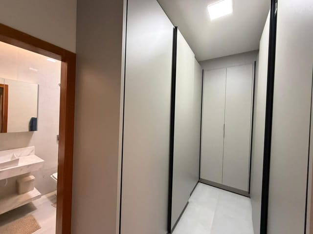 Casa com 360m² 3 quartos e 1 banheiro, à venda, no bairro Residencial Paris em Sinop