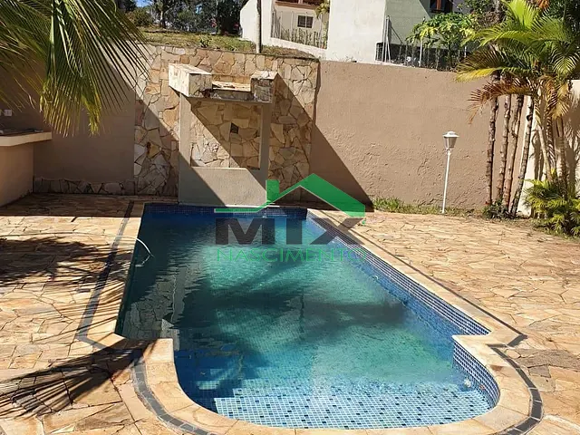 Casa com 660m² 3 quartos e 1 banheiro, à venda, no bairro Jardim Nomura em Cotia