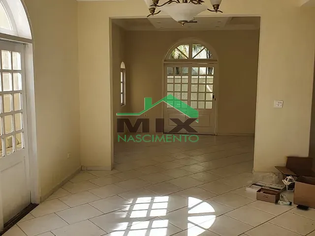 Casa com 660m² 3 quartos e 1 banheiro, à venda, no bairro Jardim Nomura em Cotia