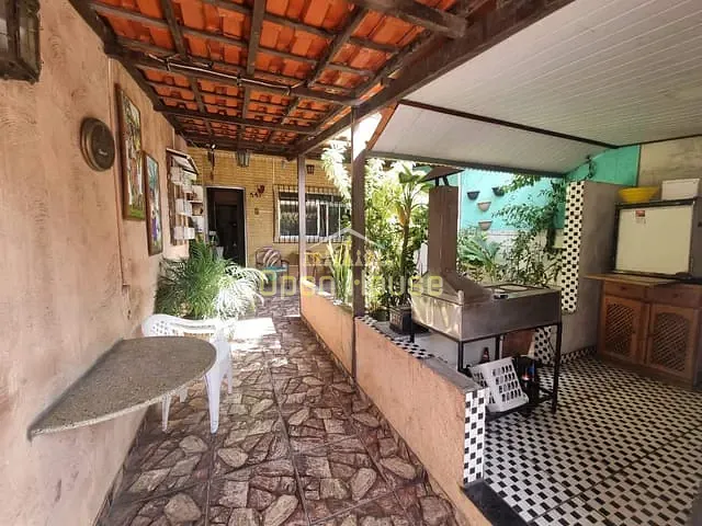 Casa 4 quartos e 3 banheiros, à venda, no bairro Nossa Senhora das Graças em Volta Redonda