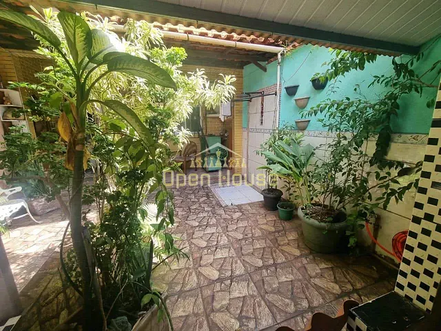 Casa 4 quartos e 3 banheiros, à venda, no bairro Nossa Senhora das Graças em Volta Redonda