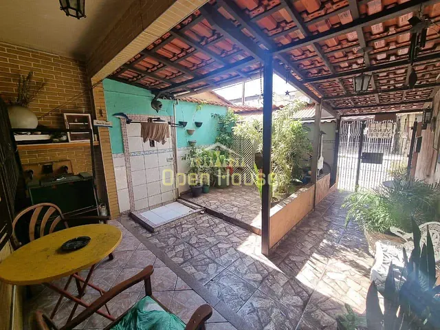 Casa 4 quartos e 3 banheiros, à venda, no bairro Nossa Senhora das Graças em Volta Redonda