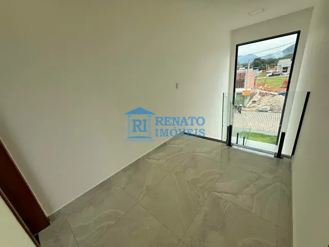 Casa 2 quartos e 3 banheiros, à venda ou para alugar, no bairro UBATIBA em Maricá