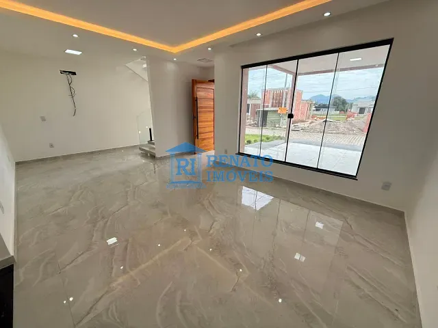 Casa 2 quartos e 3 banheiros, à venda ou para alugar, no bairro UBATIBA em Maricá