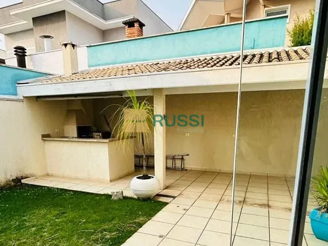 Casa com 350m² 3 quartos e 3 banheiros, à venda, no bairro Villa Branca em Jacareí